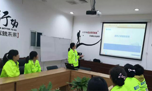 服務(wù)于心，管理于人&mdash;&mdash;安徽淮南店職場禮儀與服務(wù)管理培訓(xùn) 